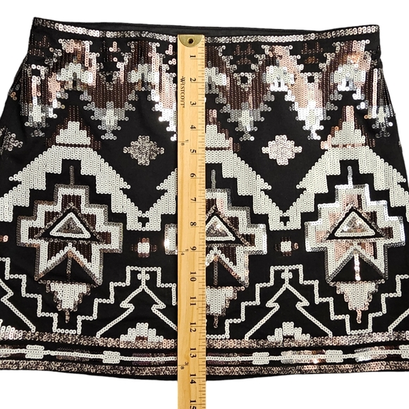 COPY - Express Aztec sequin mini skirt - Picture 5 of 10
